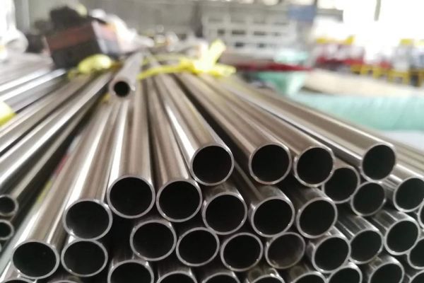 nerzhavejuschaja truba