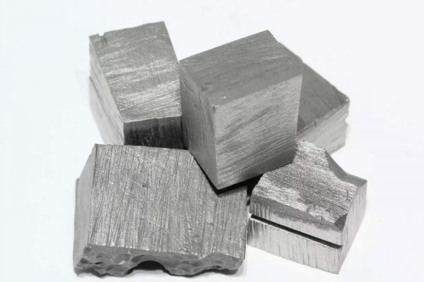 neodim metallicheskij