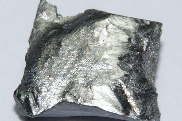 terbij metallicheskij